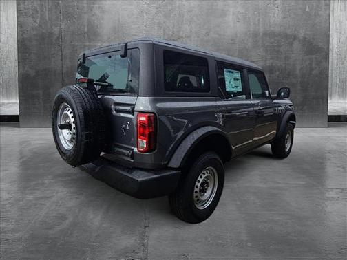 2025 Ford Bronco Base 4 Door 4x4
