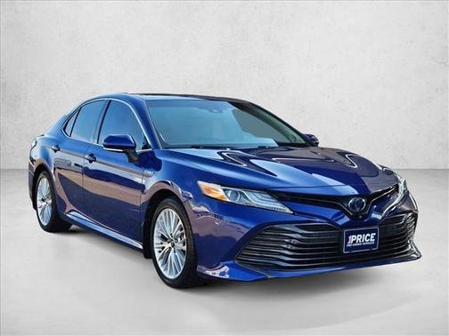 Blue Crush Metallic 2018 Toyota Camry Hybrid XLE