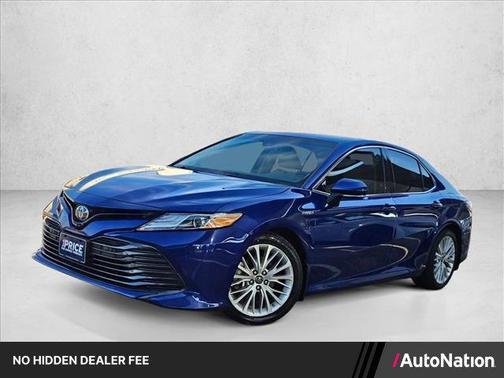 Blue Crush Metallic 2018 Toyota Camry Hybrid XLE