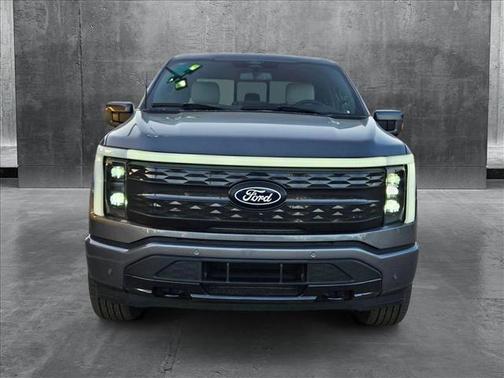 2025 Ford F-150 Lightning Platinum