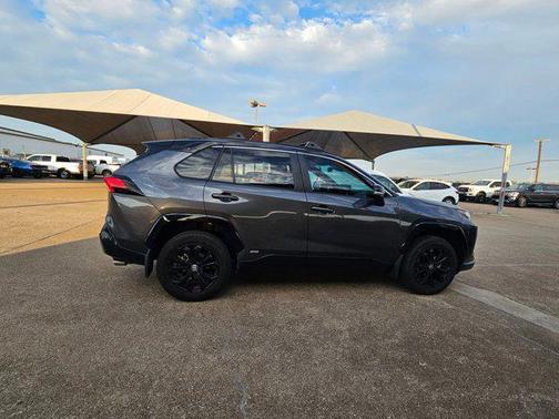 2023 Toyota RAV4 Hybrid SE