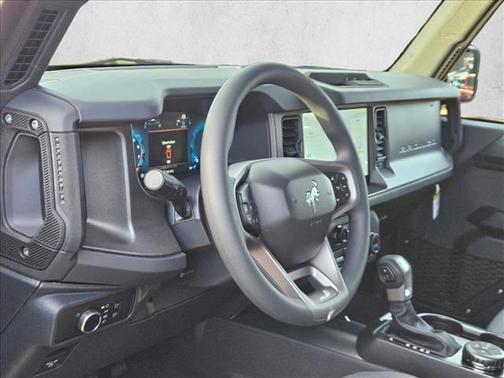 2025 Ford Bronco Base 4 Door 4x4