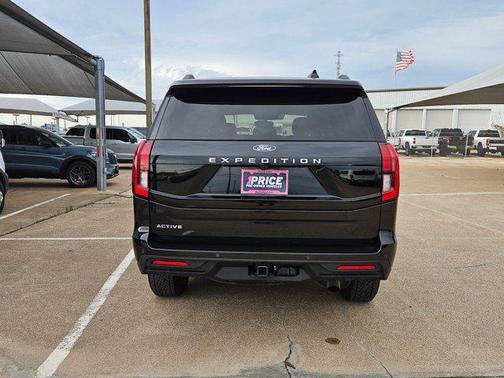 Agate Black Metallic 2025 Ford Expedition Active