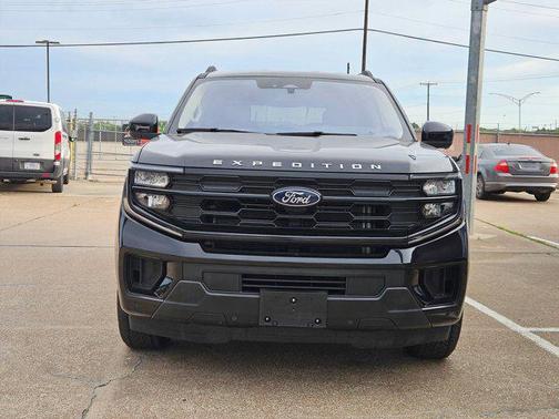 Agate Black Metallic 2025 Ford Expedition Active