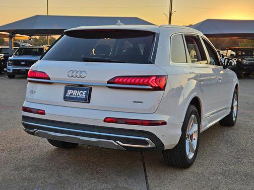 2024 Audi Q7 45 Premium