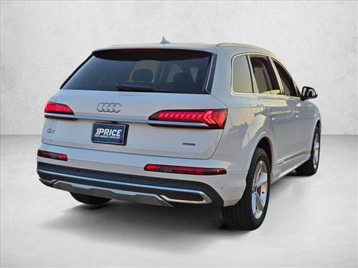 2024 Audi Q7 45 Premium