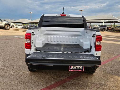 Oxford White 2025 Ford Maverick XL