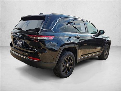 Diamond Black Crystal Pearlcoat 2023 Jeep Grand Cherokee Limited