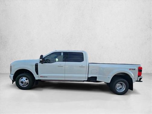 Star White Metallic Tri-Coat 2026 Ford F-350 Platinum