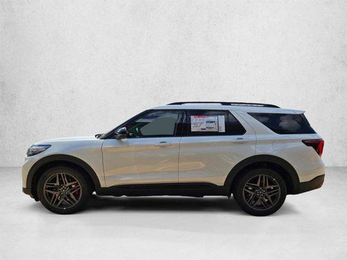 Star White Metallic Tri-Coat 2026 Ford Explorer ST