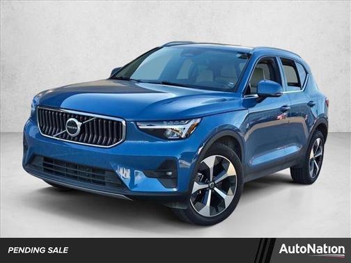 Fjord Blue Metallic 2023 Volvo XC40 B5 Plus Bright Theme