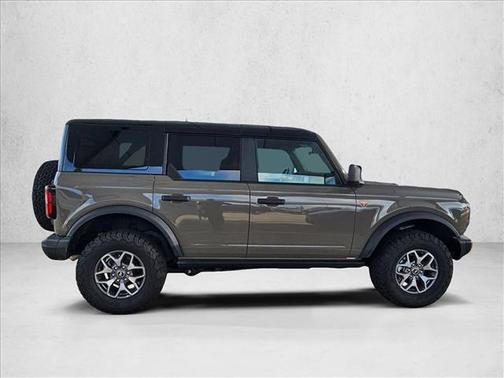 Marsh Gray 2025 Ford Bronco Badlands