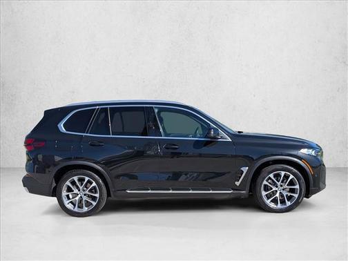 Black 2025 BMW X5 xDrive40i