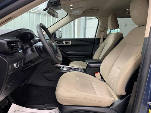 2020 Ford Explorer Base