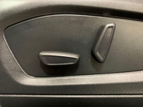 2020 Ford Explorer Base