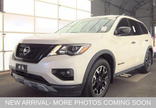 2020 Nissan Pathfinder SV