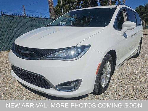 2018 Chrysler Pacifica Touring-L