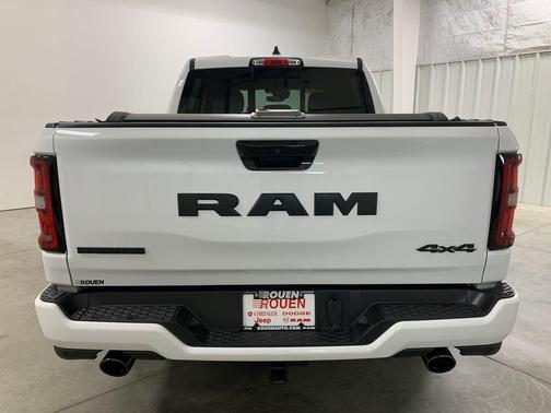 Bright White Clearcoat 2026 RAM 1500 Big Horn/Lone Star