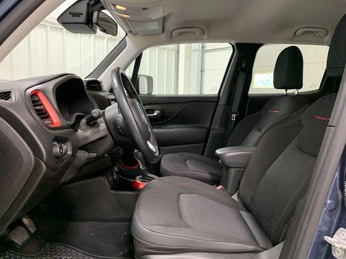 2021 Jeep Renegade Trailhawk