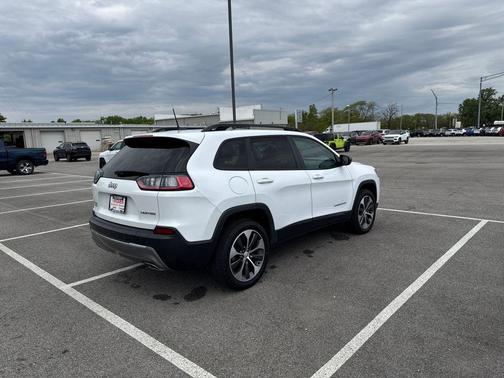 Bright White Clearcoat 2022 Jeep Cherokee Limited