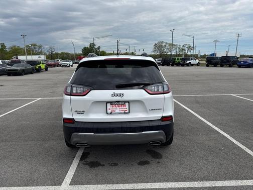 Bright White Clearcoat 2022 Jeep Cherokee Limited