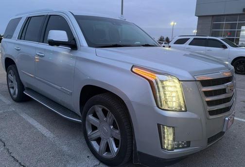 2016 Cadillac Escalade Luxury