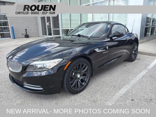 Black Sapphire Metallic 2014 BMW Z4 sDrive35i