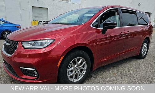 2024 Chrysler Pacifica Touring-L