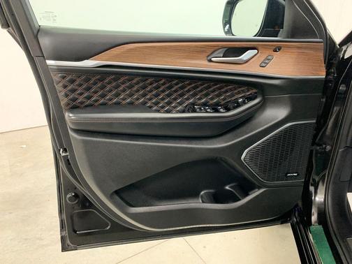 Diamond Black 2023 Jeep Grand Cherokee L Summit