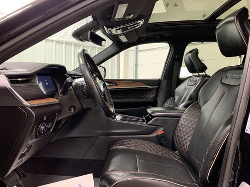 Diamond Black 2023 Jeep Grand Cherokee L Summit