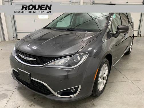 2019 Chrysler Pacifica Touring-L