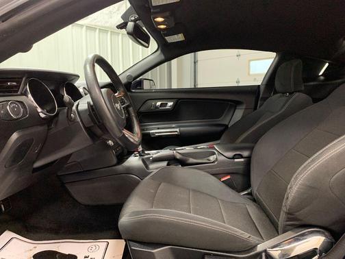 2017 Ford Mustang V6