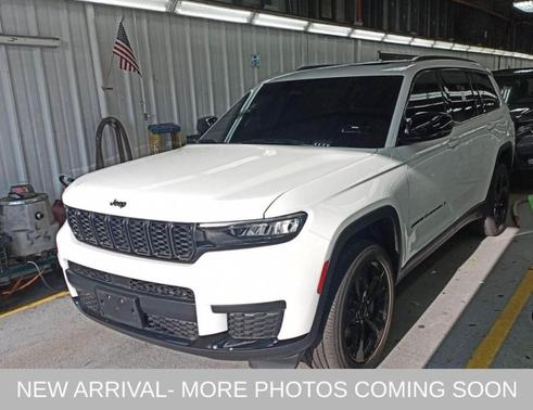 2022 Jeep Grand Cherokee L Laredo