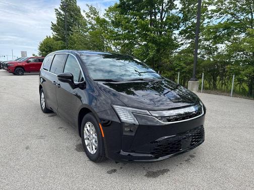 Diamond Black 2027 Chrysler Pacifica SELECT