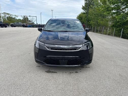 Diamond Black 2027 Chrysler Pacifica SELECT