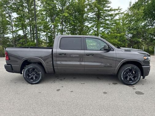 Granite Crystal Clearcoat Metallic 2026 RAM 1500 Big Horn/Lone Star