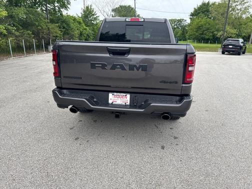 Granite Crystal Clearcoat Metallic 2026 RAM 1500 Big Horn/Lone Star