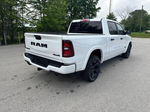 Bright White Clearcoat 2026 RAM 1500 Big Horn/Lone Star