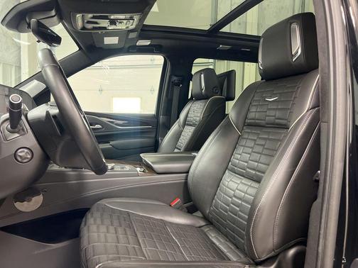 2023 Cadillac Escalade ESV Sport Platinum