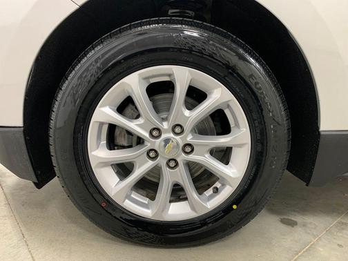 Silver Ice Metallic 2019 Chevrolet Equinox 3LT