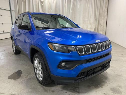 2022 Jeep Compass Latitude Lux