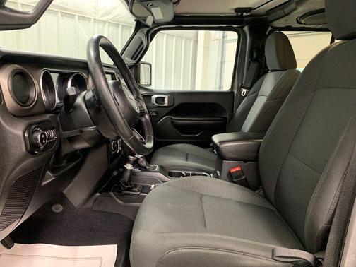 2020 Jeep Gladiator Sport