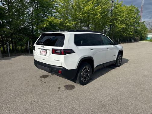 Bright White Clearcoat 2026 Jeep Cherokee LAREDO/LIMITED