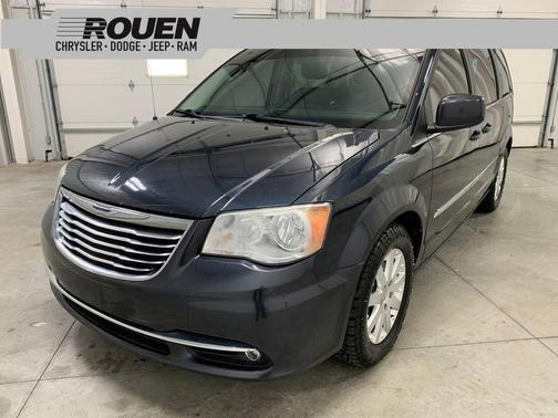 2013 Chrysler Town & Country Touring