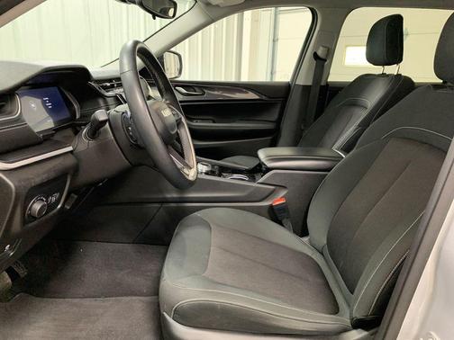 2021 Jeep Grand Cherokee L Laredo