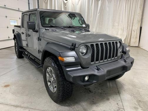 2020 Jeep Gladiator Sport