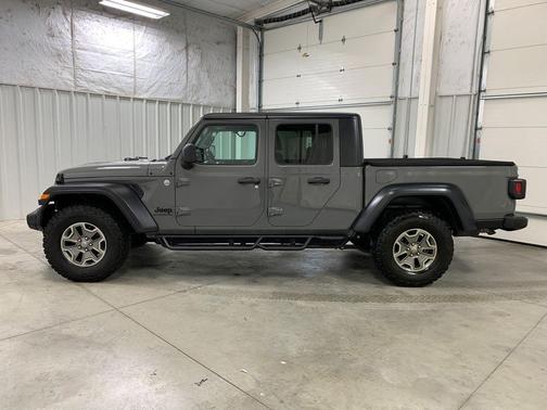 2020 Jeep Gladiator Sport