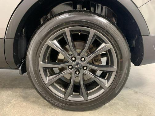 Magnetic 2018 Ford Explorer XLT