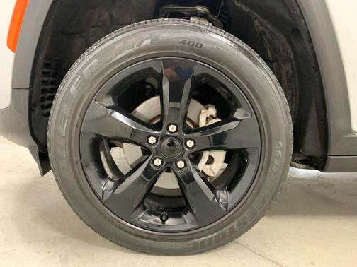 2022 Jeep Grand Cherokee Altitude