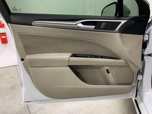 2018 Ford Fusion Hybrid SE